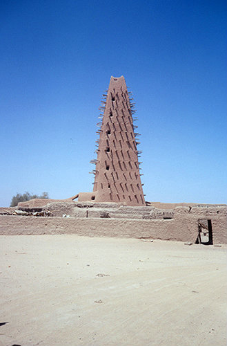 Mosque, made of clay in 1515, restored 1814, Agadez, Niger, western Africa